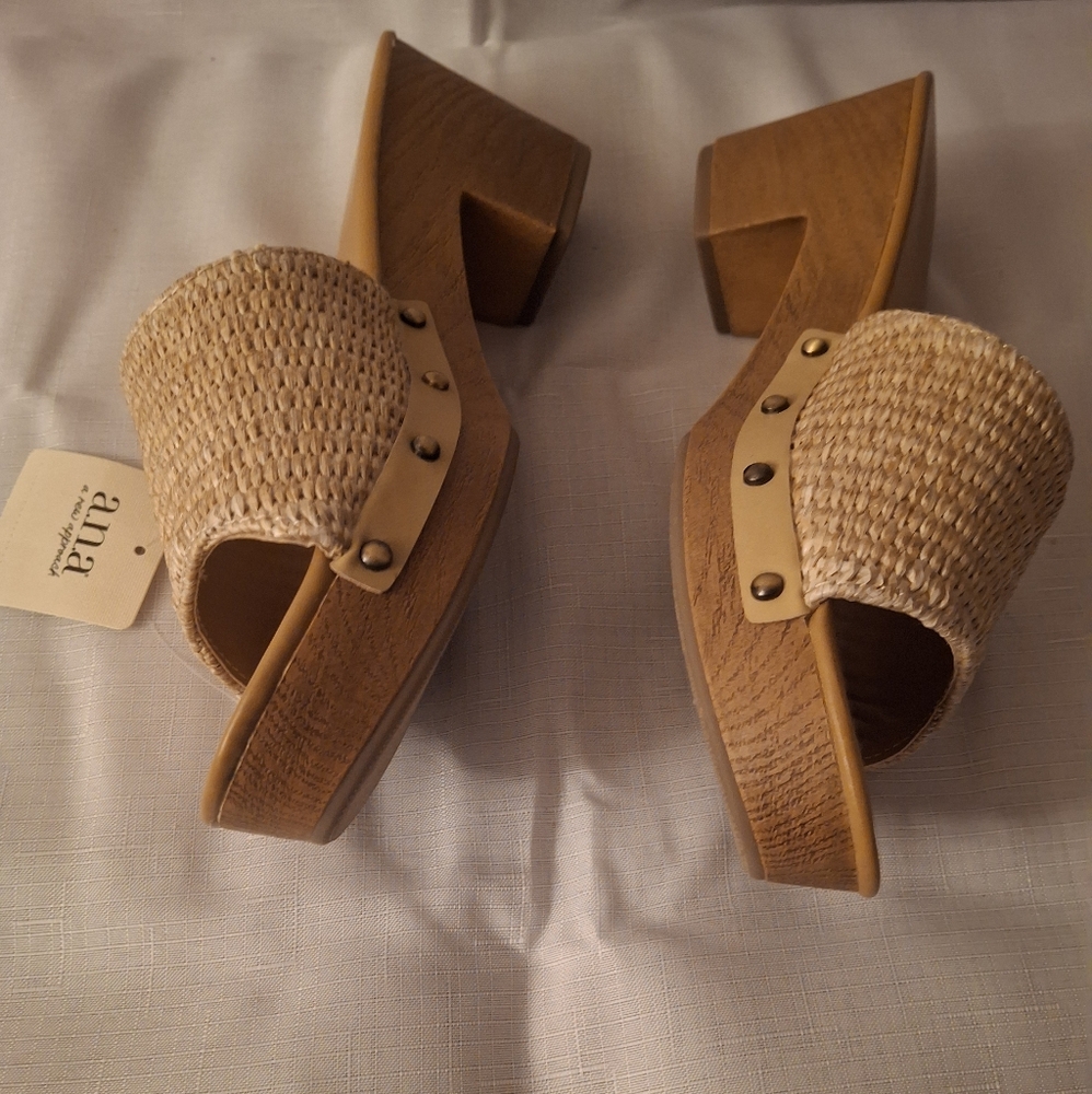 Women's Tan Woven Heeled Sandals